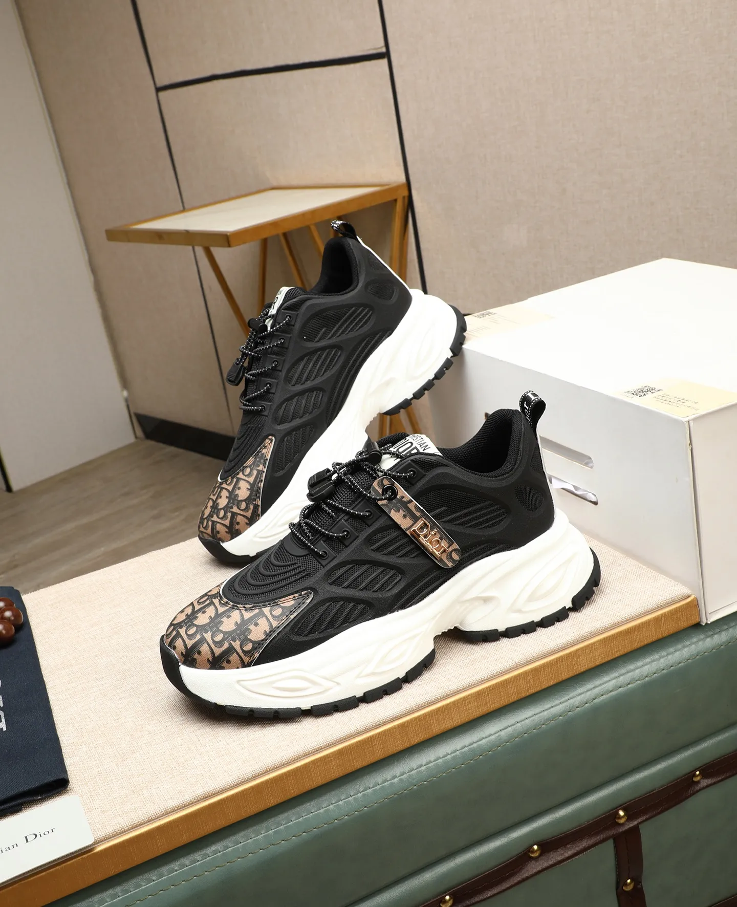 Men's men's shoes💰460 🌹🌹[Dior] 2025 latest model🙈original replica! 👟👟👟You can go to the top-notch workmanship. The upper is made of Italian 🇮🇹imported cowhide. The mesh lining is suitable for travel. The original replica outsole makes it suitable for all kinds of travel, showing low-key luxury. Let quality speak for itself. Color: Size: 38-44